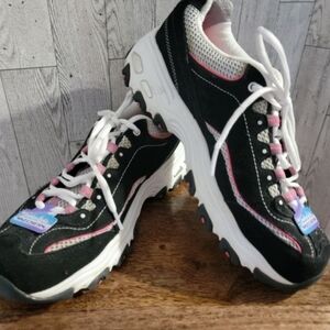 BRAND NEW SKECHERS size 8 D'LIGHTS white, black & pink shoes/sneakers